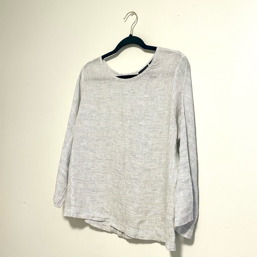 Tahari 100% Linen Striped Top Button Back Coastal Grandmother Minimalist